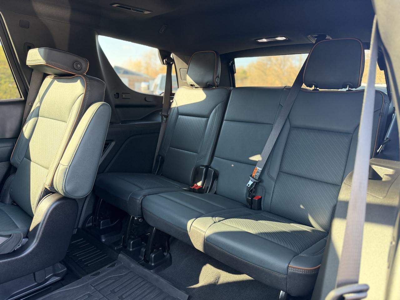 GMC Yukon AT4 4WD 2025