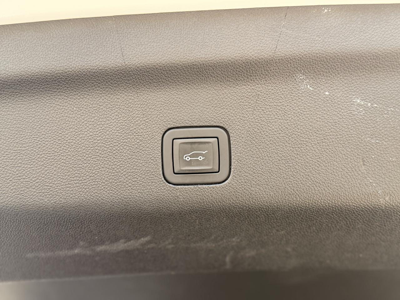 GMC Yukon AT4 4WD 2025
