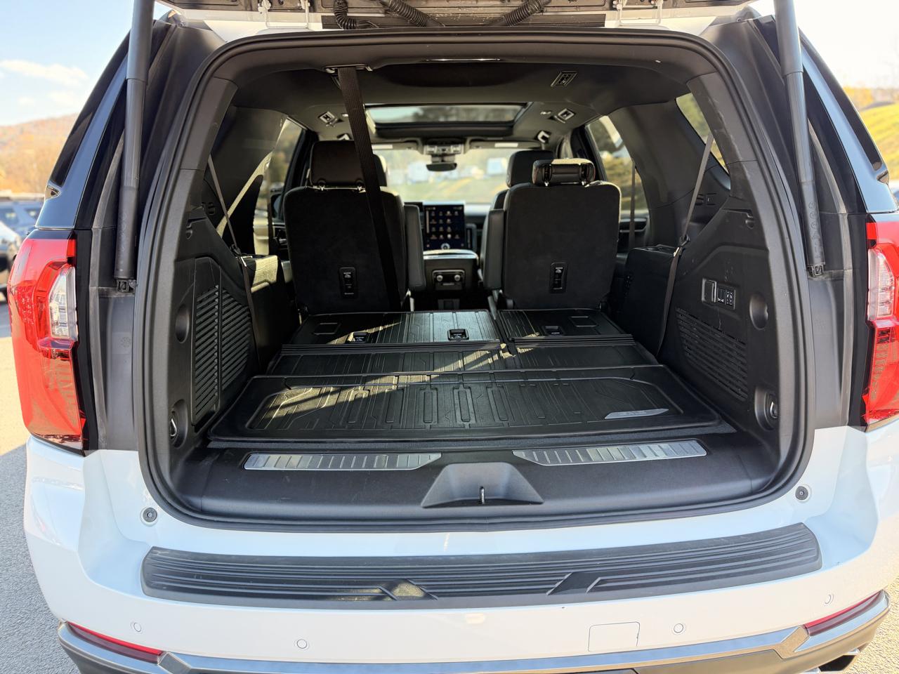 GMC Yukon AT4 4WD 2025