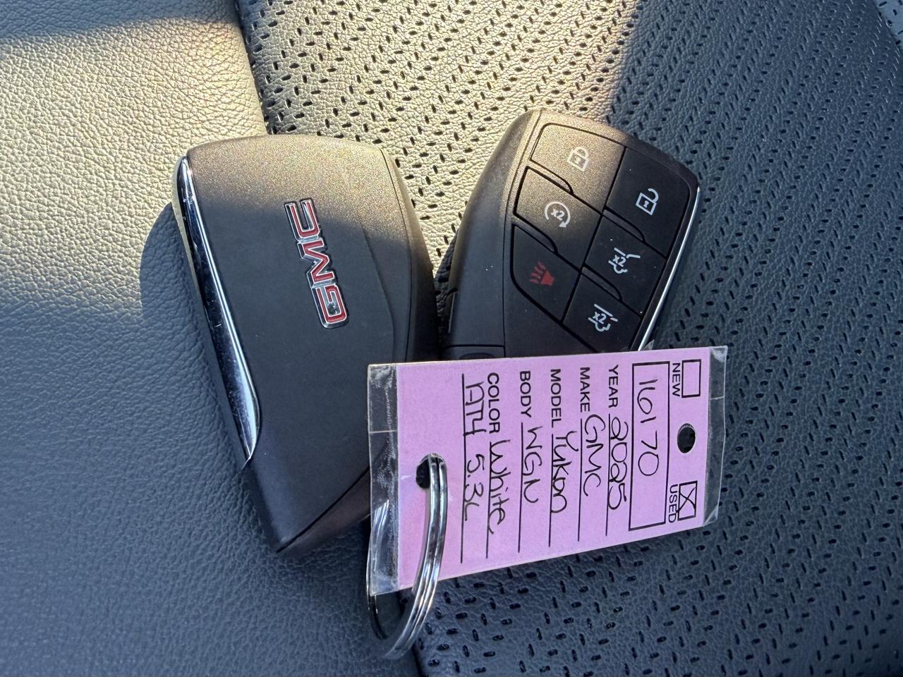 GMC Yukon AT4 4WD 2025