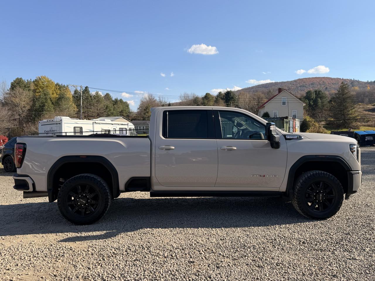 GMC Sierra 2500HD AT4 Crew Cab 4WD 2026