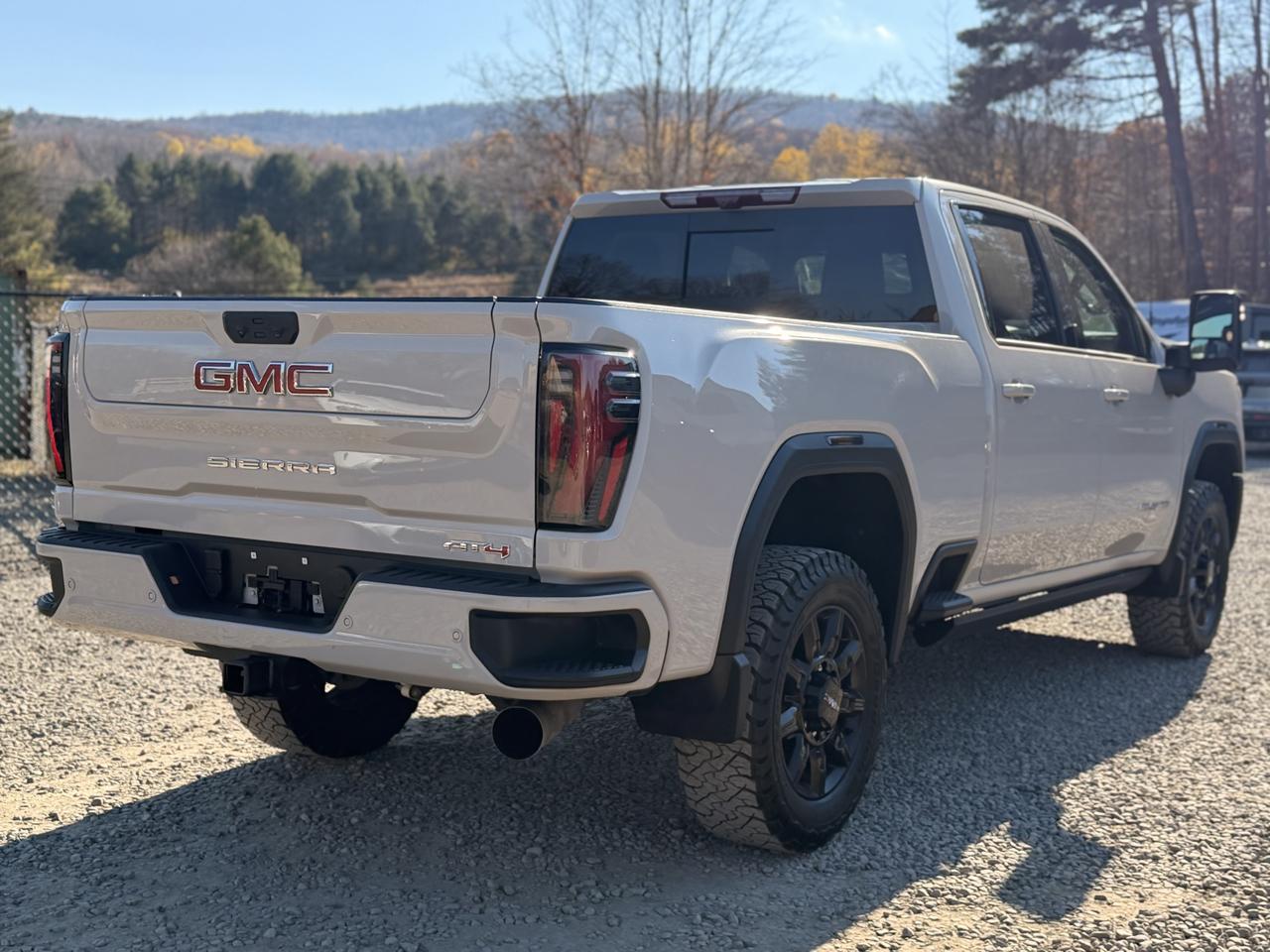 GMC Sierra 2500HD AT4 Crew Cab 4WD 2026