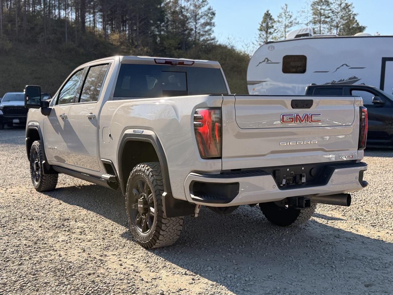 GMC Sierra 2500HD AT4 Crew Cab 4WD 2026
