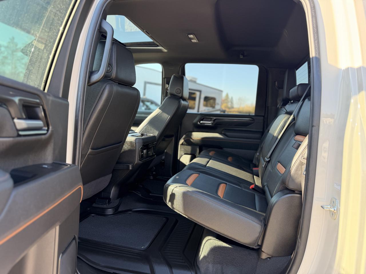 GMC Sierra 2500HD AT4 Crew Cab 4WD 2026