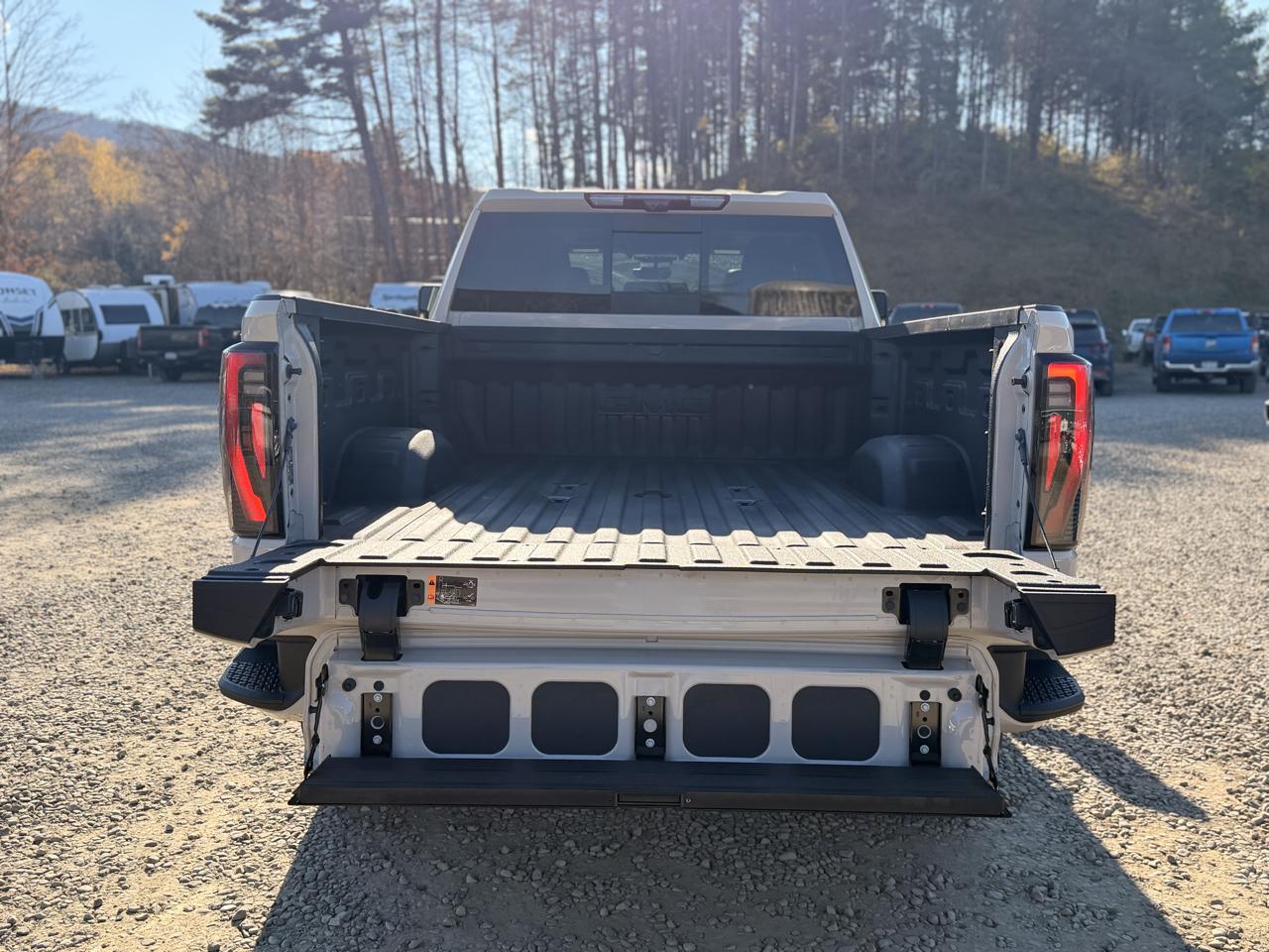 GMC Sierra 2500HD AT4 Crew Cab 4WD 2026