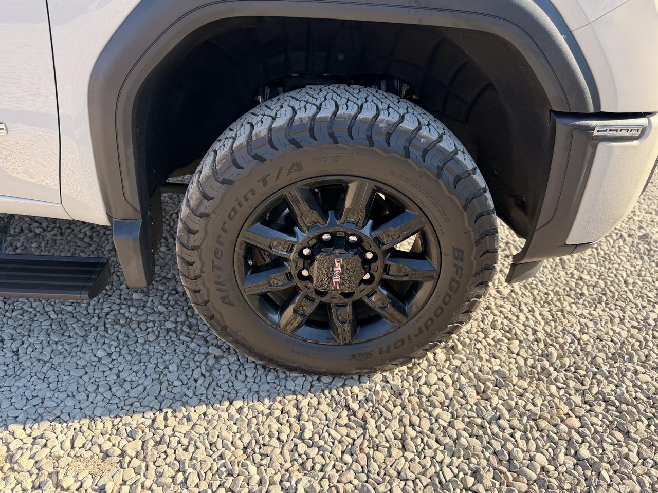 GMC Sierra 2500HD AT4 Crew Cab 4WD 2026