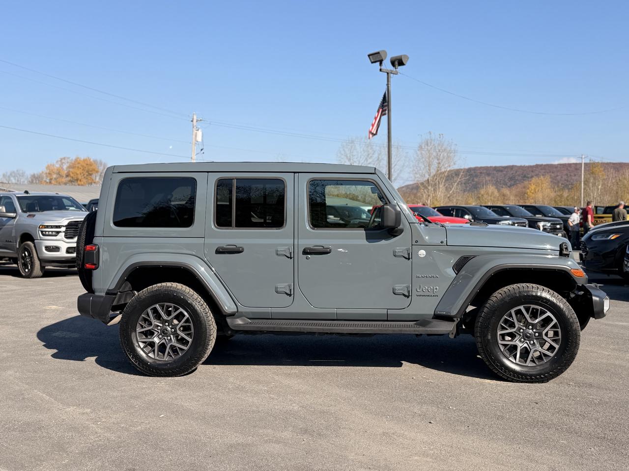 Jeep Wrangler Sahara 2024