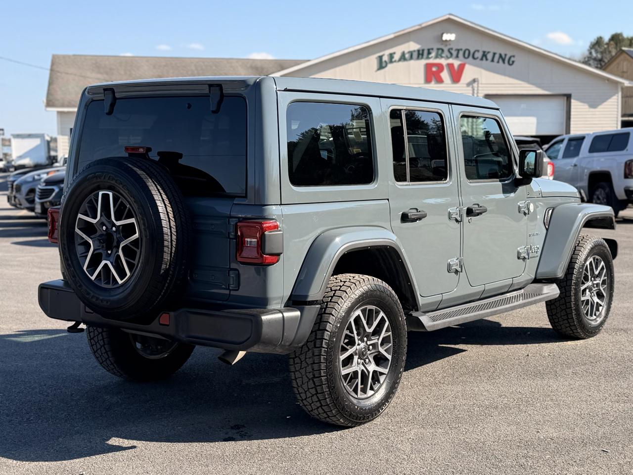 Jeep Wrangler Sahara 2024