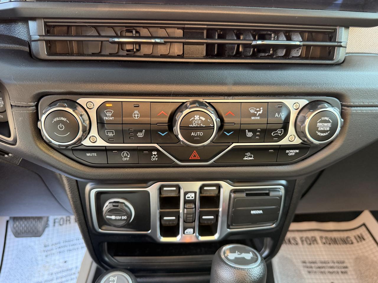 Jeep Wrangler Sahara 2024