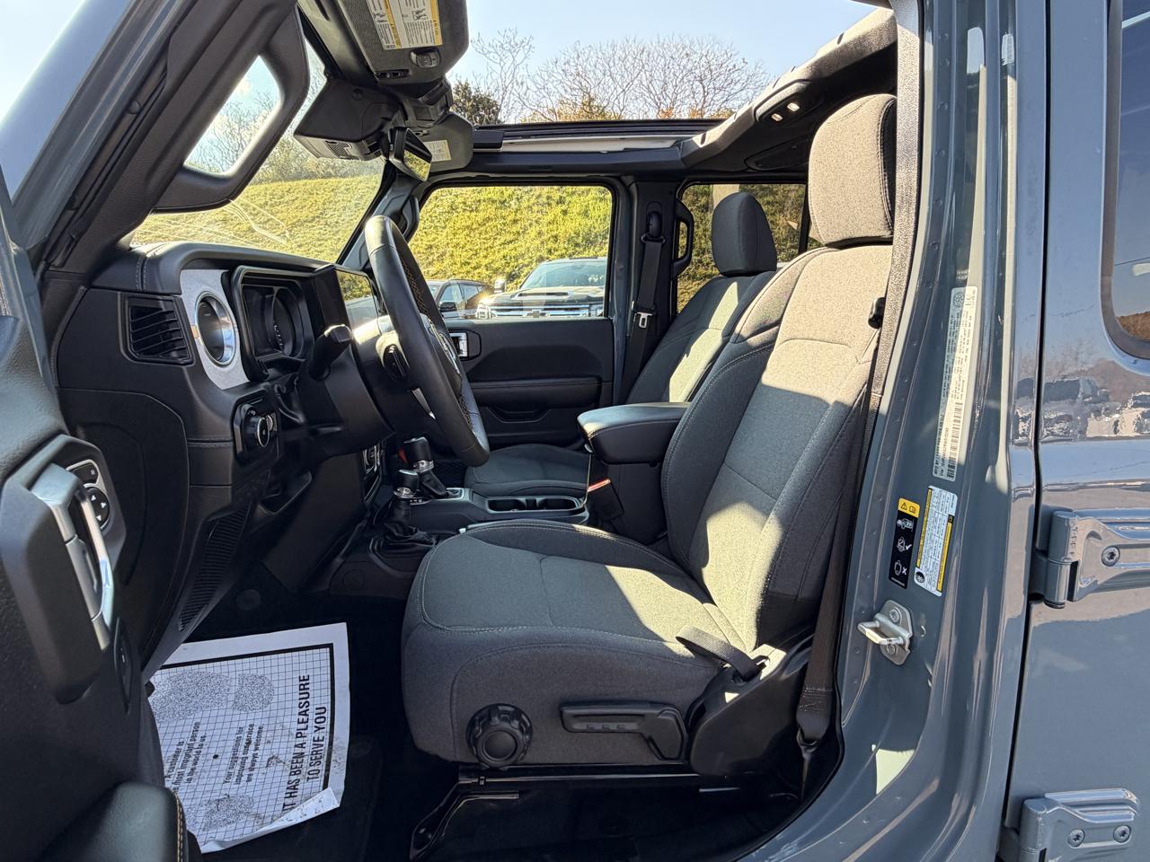 Jeep Wrangler Sahara 2024