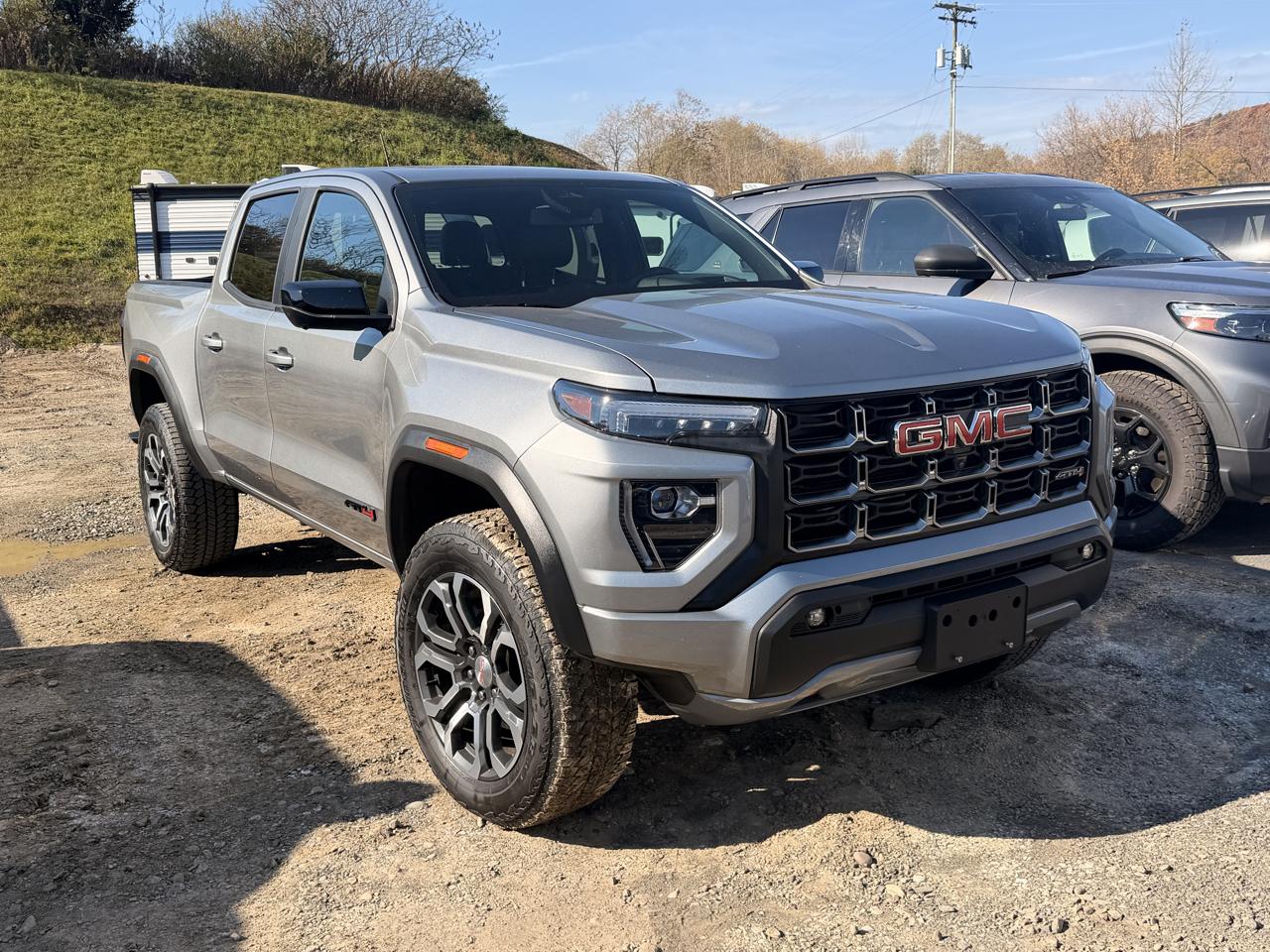 GMC Canyon AT4 Crew Cab 4WD 2024