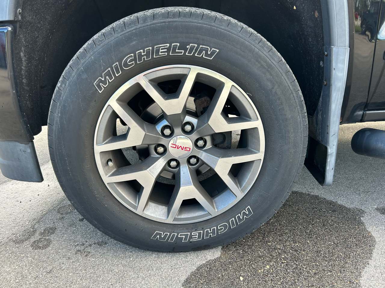 GMC Sierra 1500 4WD Crew Cab 143.5" SLT 2017 GMC Sierra 1500 4WD Crew Cab 143.5" SLT 2017