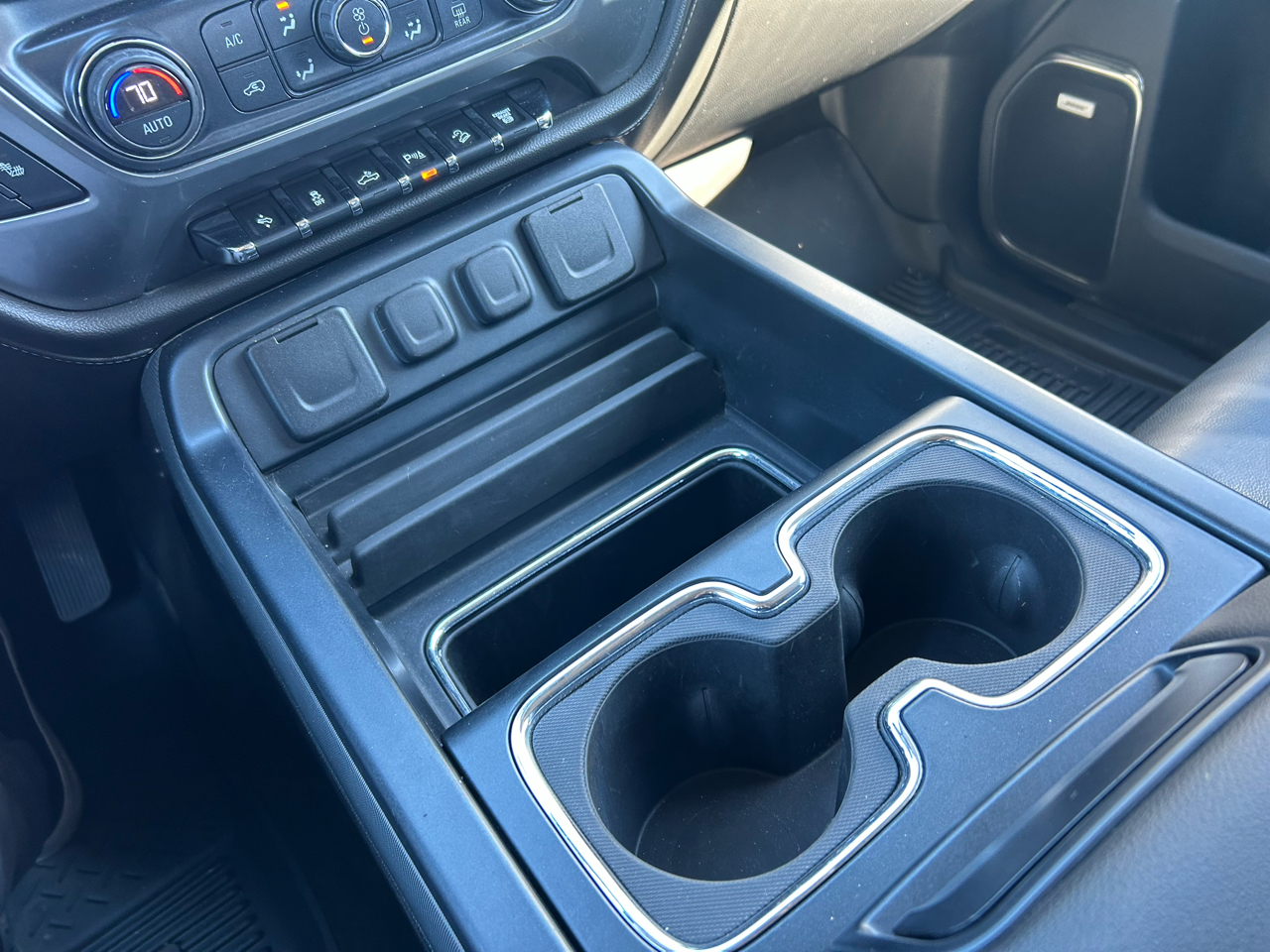 Chevrolet Silverado 2500HD 4WD Crew Cab 153.7" LTZ 2017 Chevrolet Silverado 2500HD 4WD Crew Cab 153.7" LTZ 2017