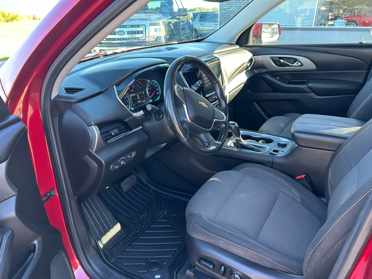 Chevrolet Traverse AWD 4dr LT Cloth w/1LT 2018 Chevrolet Traverse AWD 4dr LT Cloth w/1LT 2018