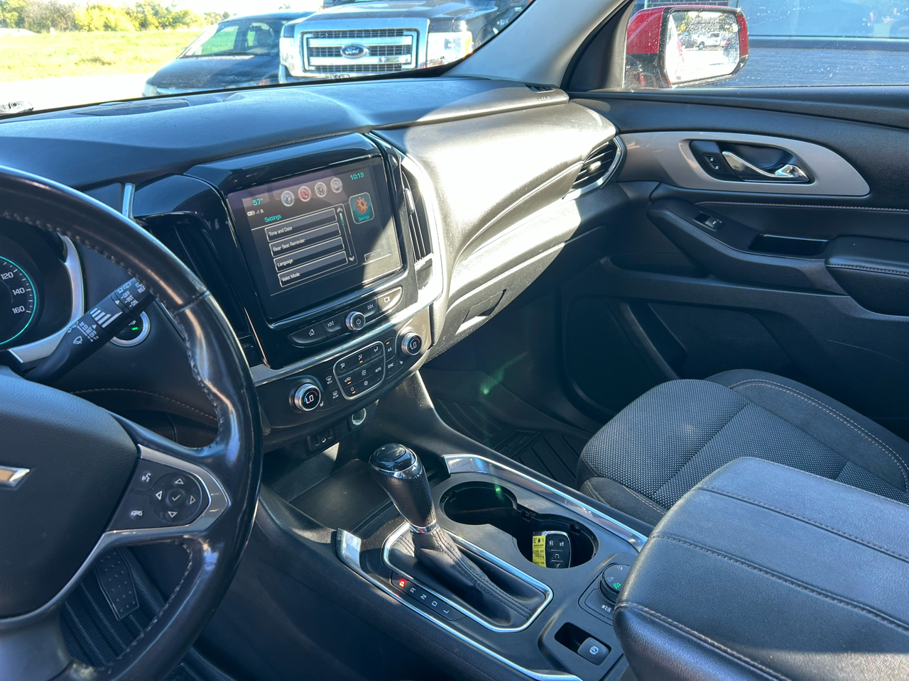 Chevrolet Traverse AWD 4dr LT Cloth w/1LT 2018 Chevrolet Traverse AWD 4dr LT Cloth w/1LT 2018