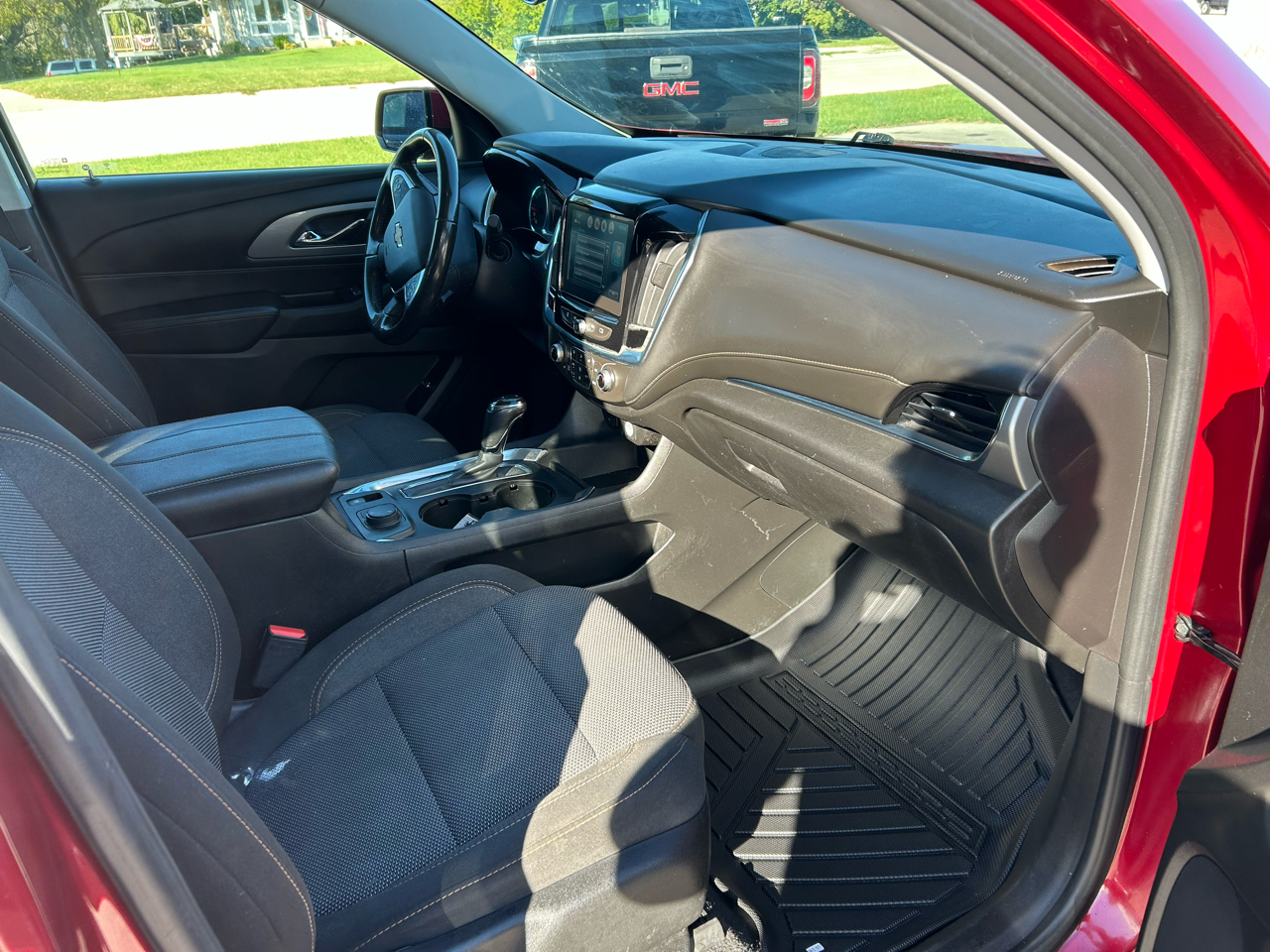 Chevrolet Traverse AWD 4dr LT Cloth w/1LT 2018 Chevrolet Traverse AWD 4dr LT Cloth w/1LT 2018