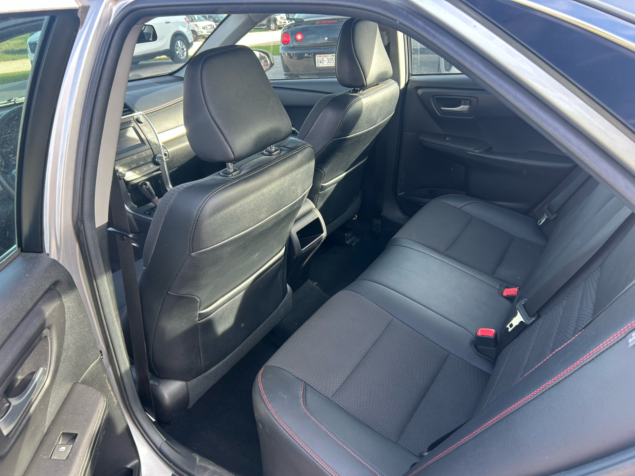 Toyota Camry 4dr Sdn I4 Auto SE w/Special Edition Pkg (Natl) 2016 Toyota Camry 4dr Sdn I4 Auto SE w/Special Edition Pkg (Natl) 2016