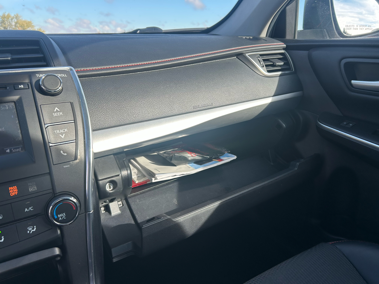 Toyota Camry 4dr Sdn I4 Auto SE w/Special Edition Pkg (Natl) 2016 Toyota Camry 4dr Sdn I4 Auto SE w/Special Edition Pkg (Natl) 2016