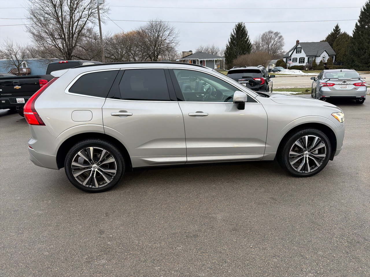 Volvo XC60 B5 AWD Momentum 2022