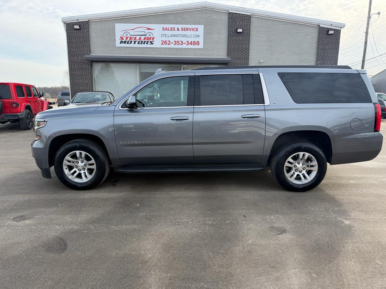 Chevrolet Suburban 4WD 4dr LT 2020