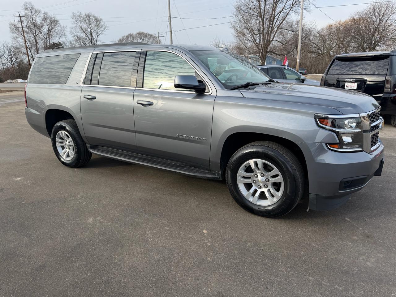 Chevrolet Suburban 4WD 4dr LT 2020
