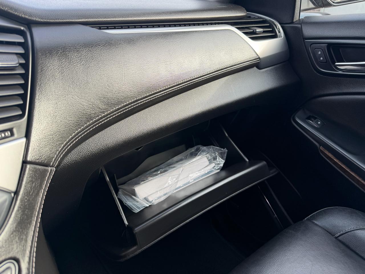 Chevrolet Suburban 4WD 4dr LT 2020