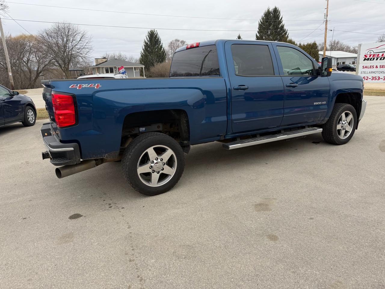 Chevrolet Silverado 2500HD 4WD Crew Cab 153.7" LT 2017