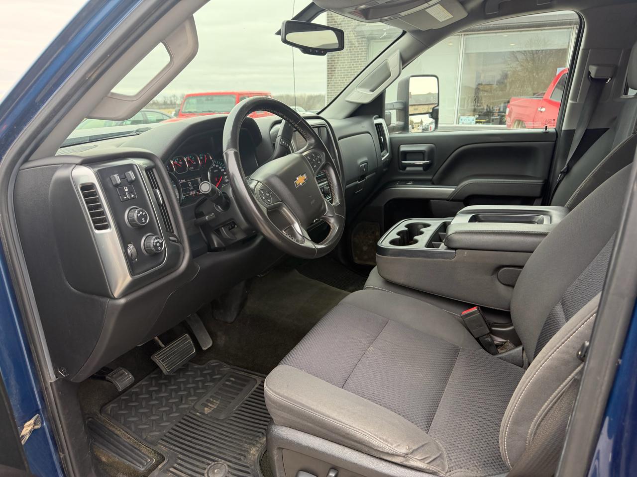 Chevrolet Silverado 2500HD 4WD Crew Cab 153.7" LT 2017