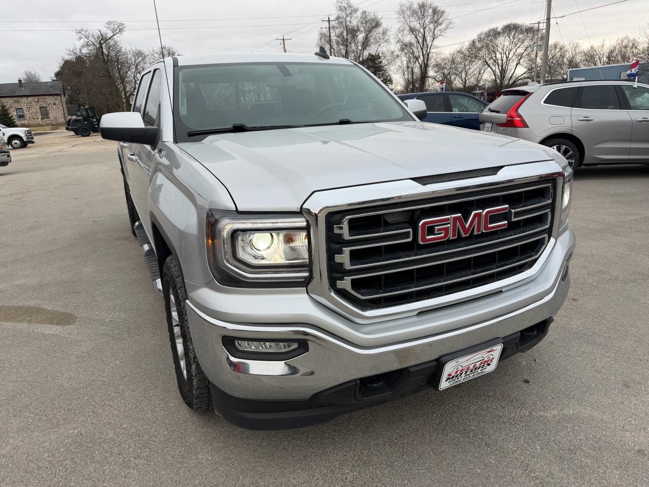 GMC Sierra 1500 4WD Crew Cab 143.5" SLE 2017