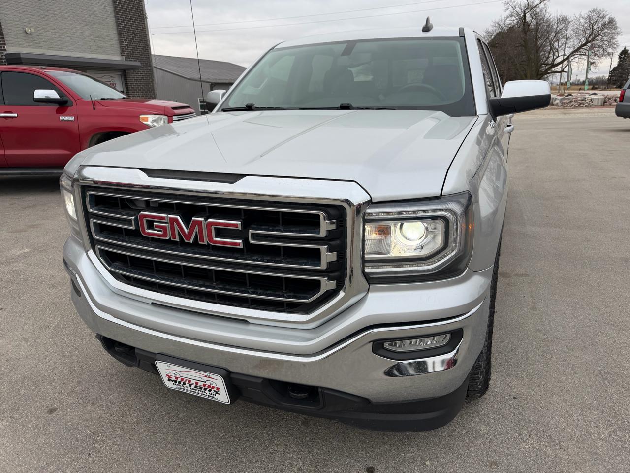 GMC Sierra 1500 4WD Crew Cab 143.5" SLE 2017