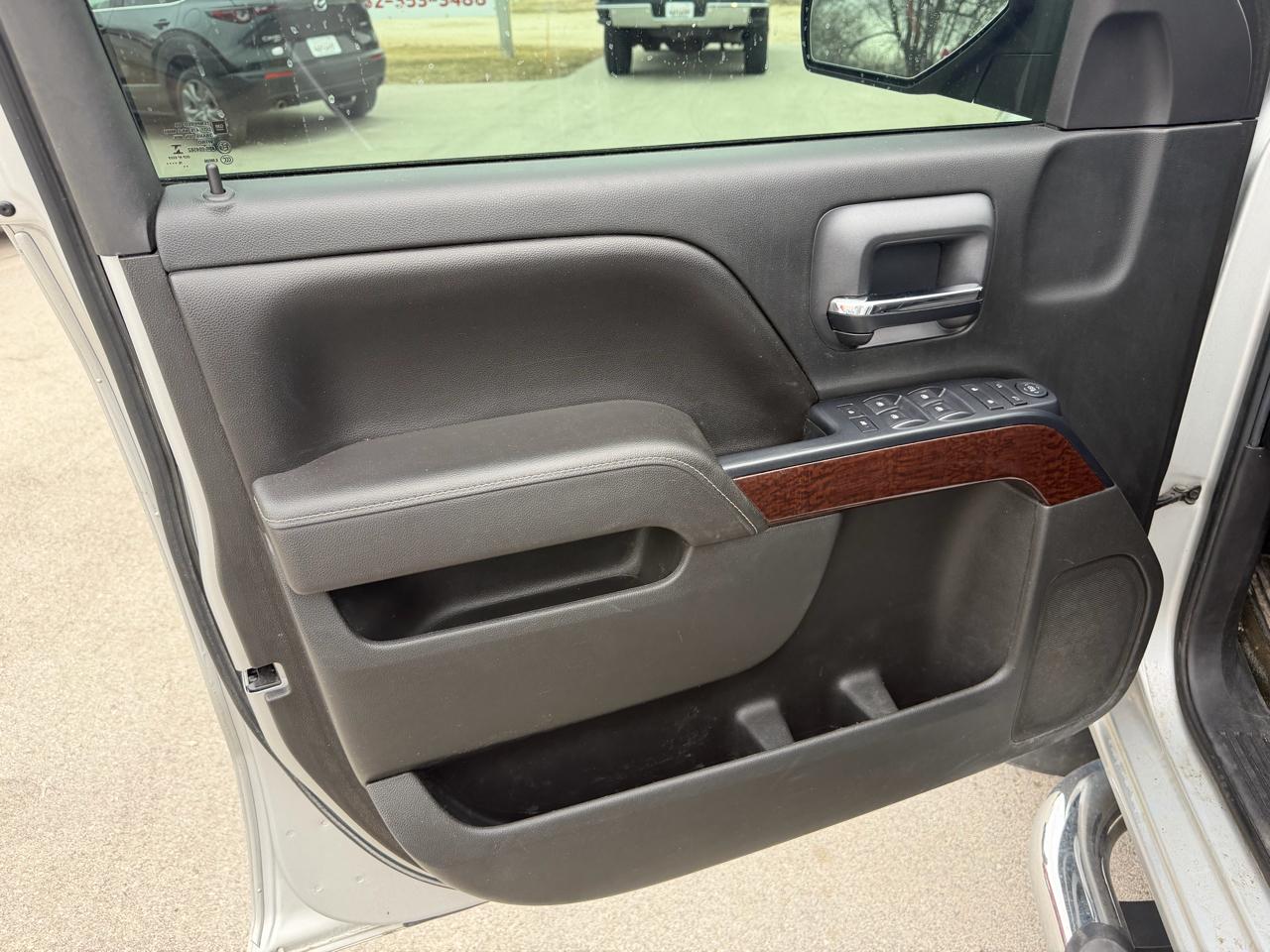 GMC Sierra 1500 4WD Crew Cab 143.5" SLE 2017