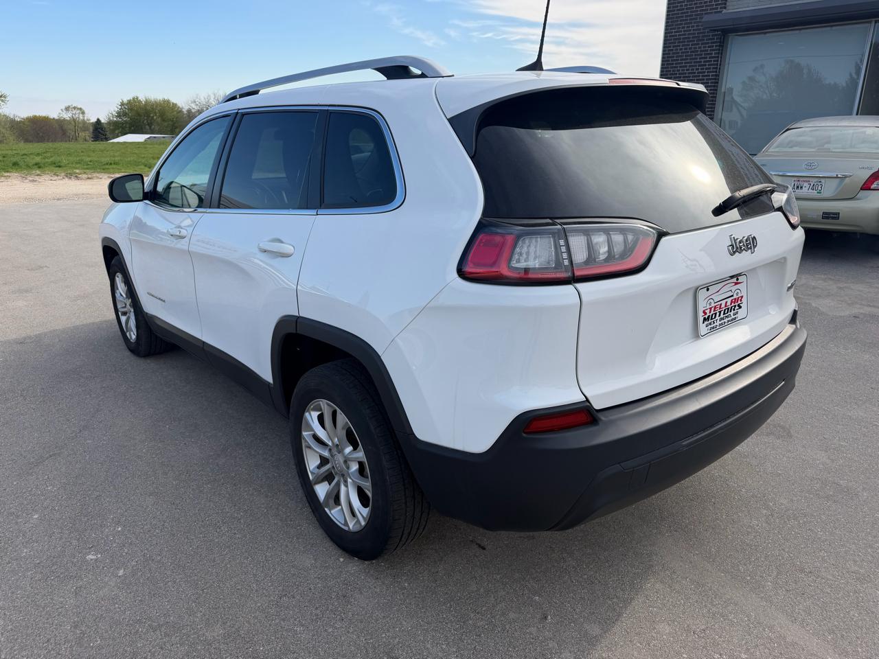 Jeep Cherokee Latitude FWD 2019