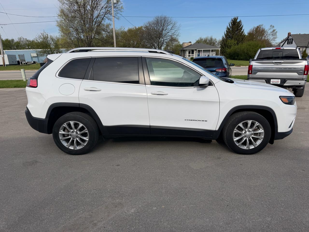 Jeep Cherokee Latitude FWD 2019