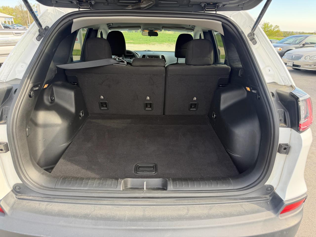 Jeep Cherokee Latitude FWD 2019