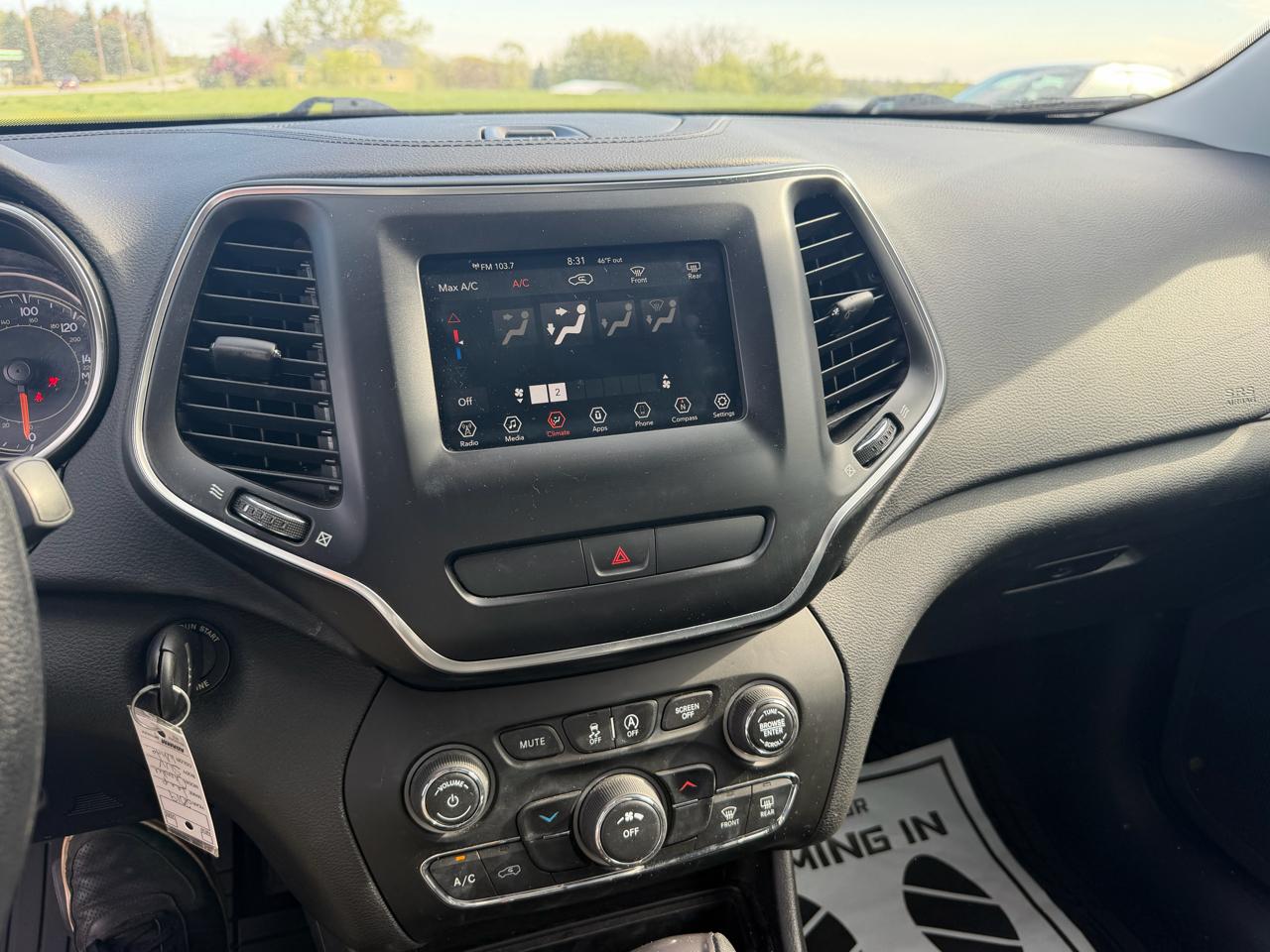 Jeep Cherokee Latitude FWD 2019