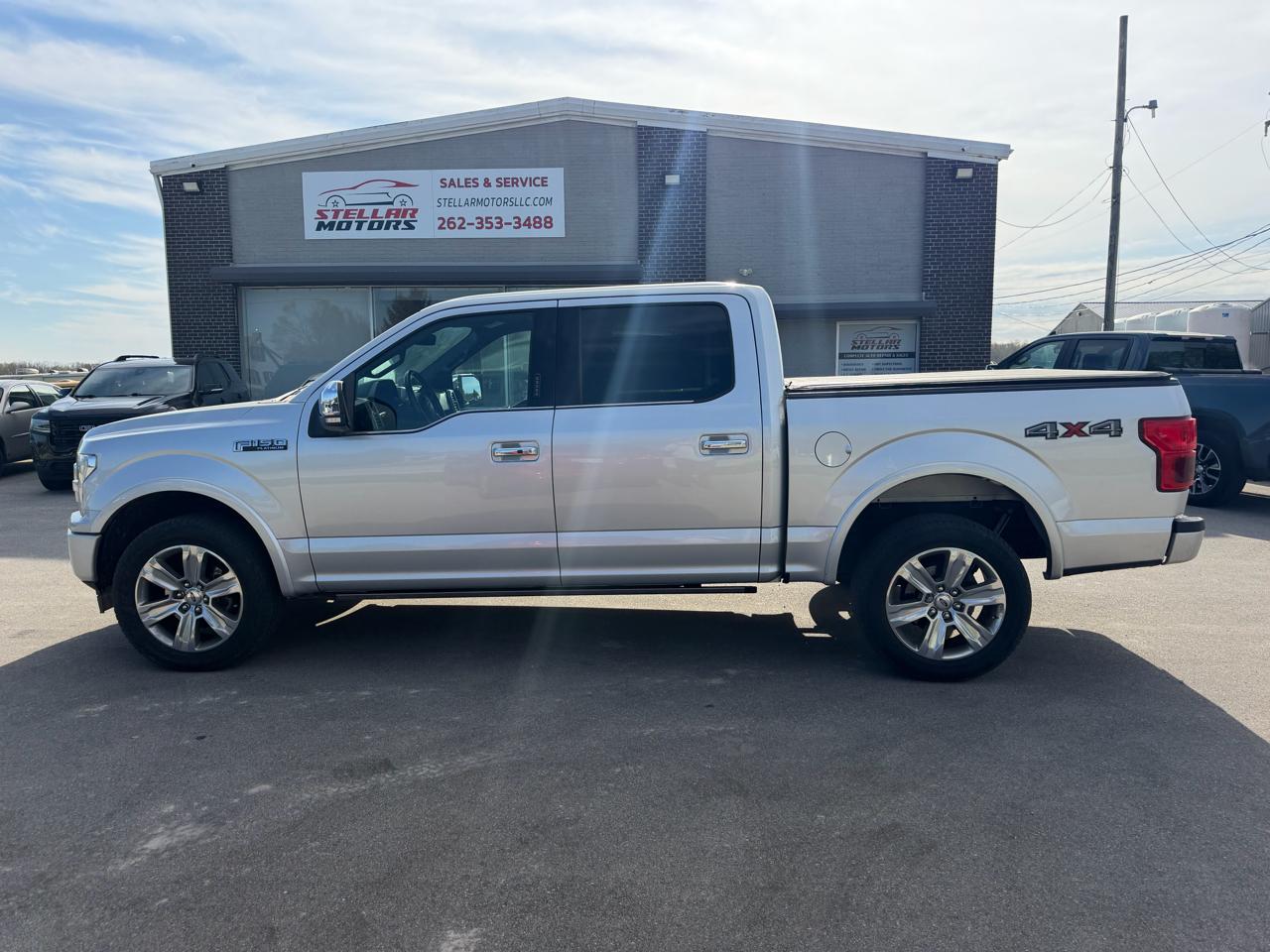 Ford F-150 Platinum SuperCrew 5.5-ft. Bed 4WD 2019
