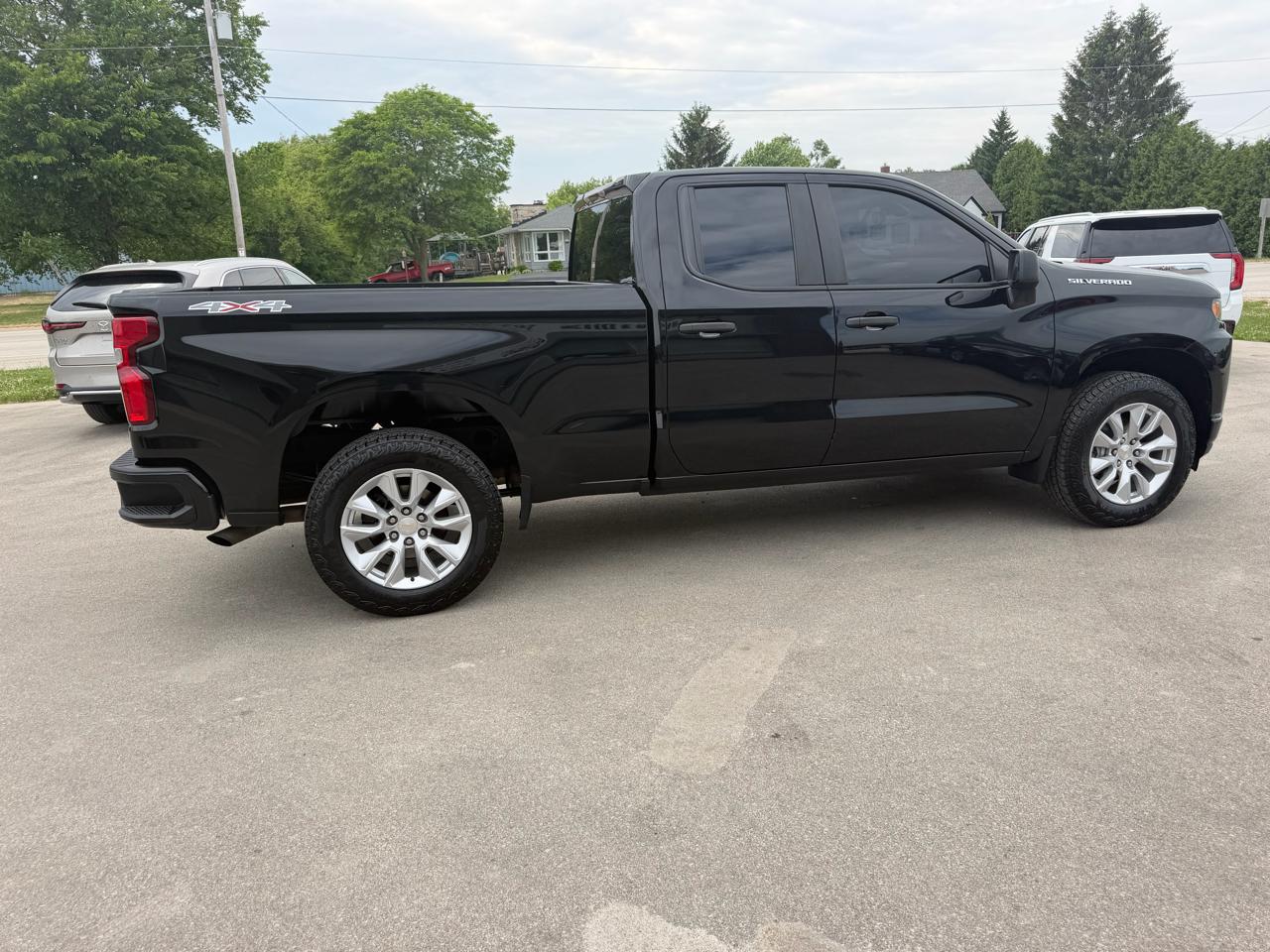 Chevrolet Silverado 1500 4WD Double Cab 147" Custom 2021