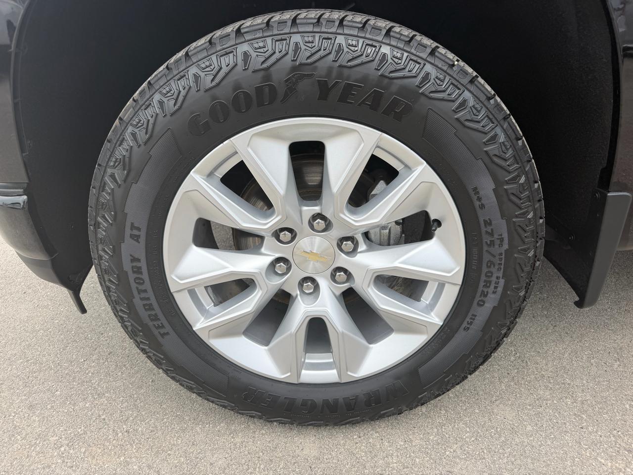 Chevrolet Silverado 1500 4WD Double Cab 147" Custom 2021