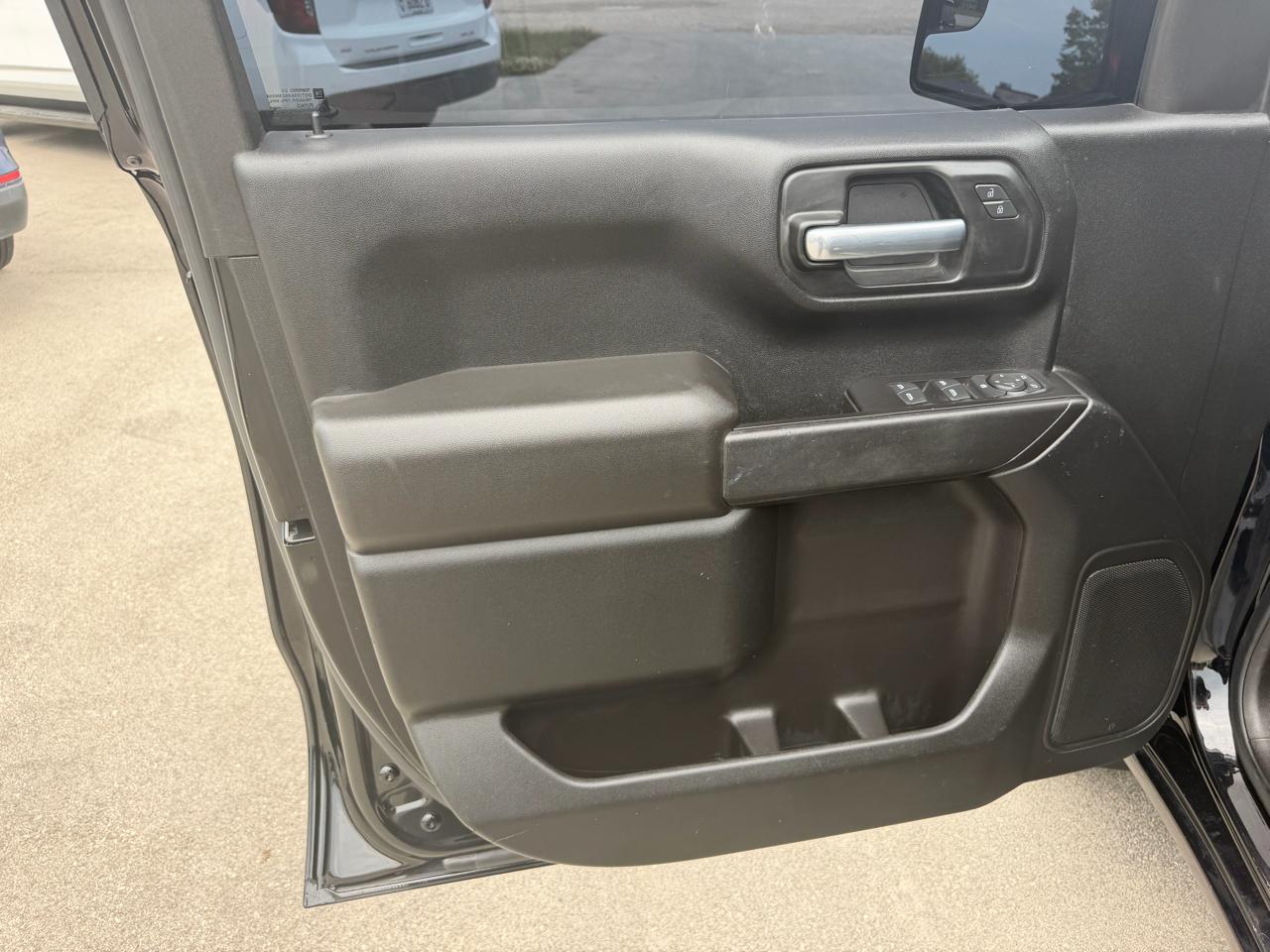 Chevrolet Silverado 1500 4WD Double Cab 147" Custom 2021