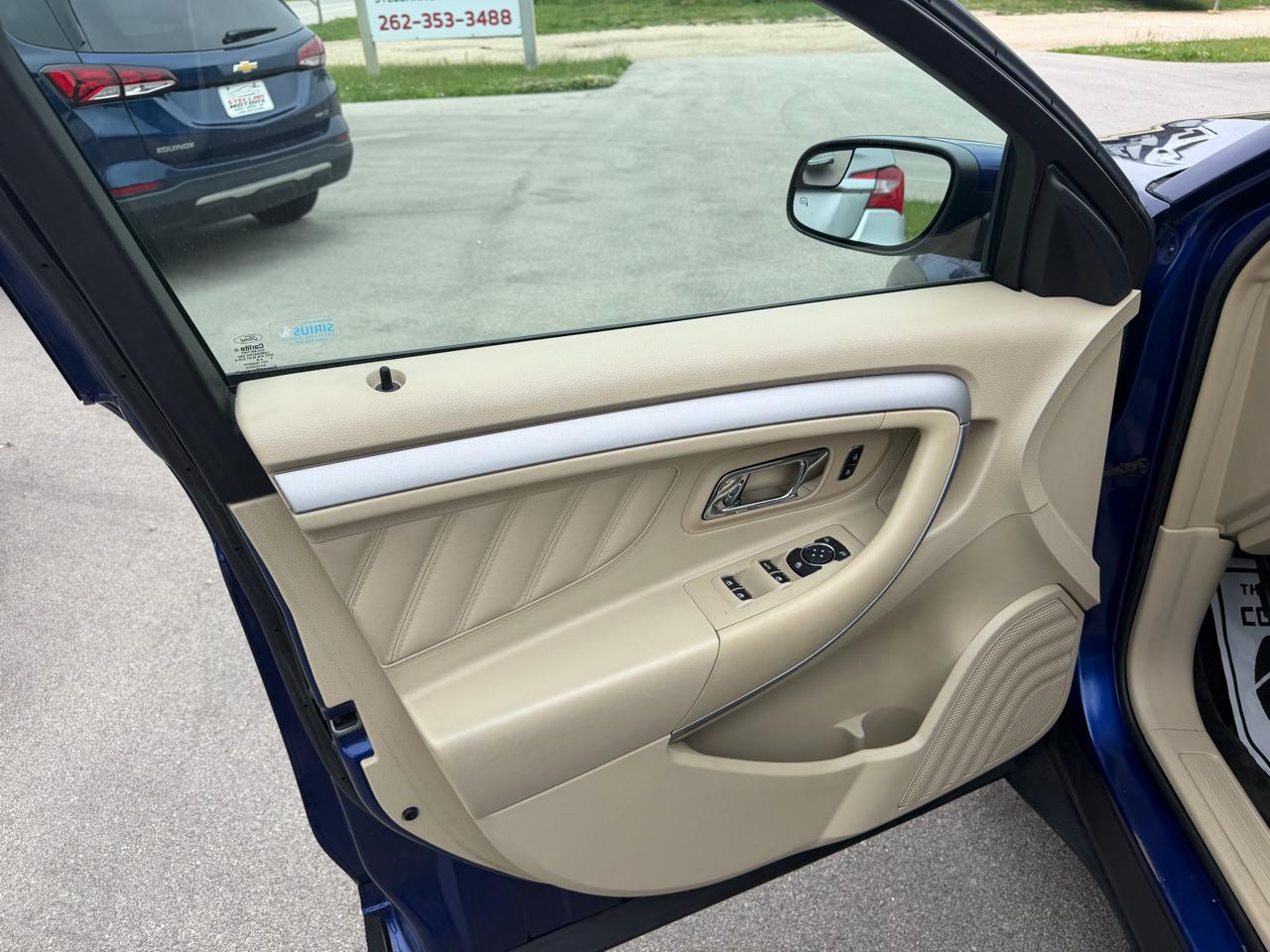 Ford Taurus 4dr Sdn SEL FWD 2015