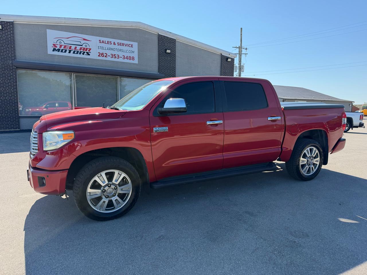 Toyota Tundra 4WD Truck CrewMax 5.7L FFV V8 6-Spd AT Platinum (Natl) 2014