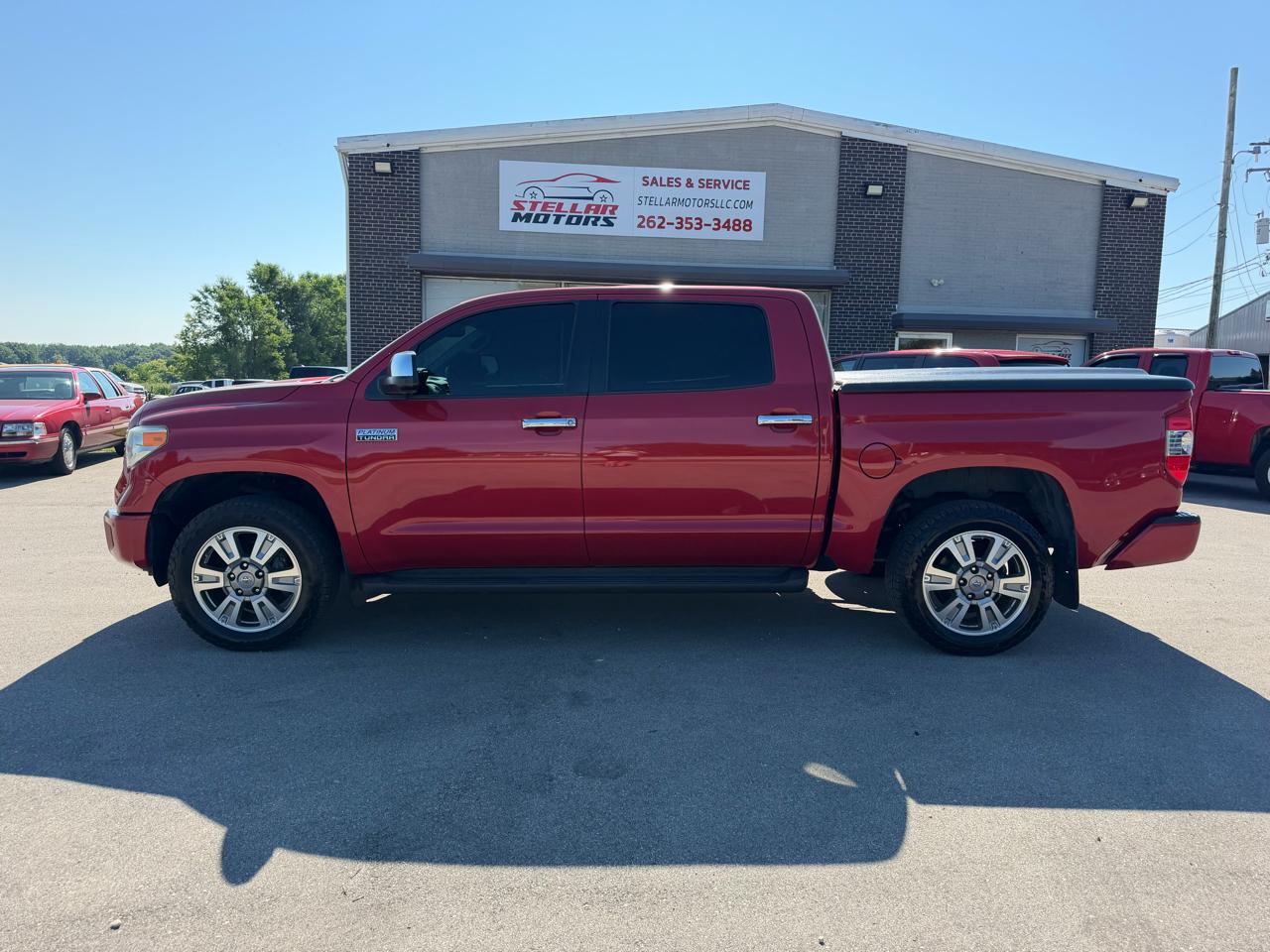 Toyota Tundra 4WD Truck CrewMax 5.7L FFV V8 6-Spd AT Platinum (Natl) 2014
