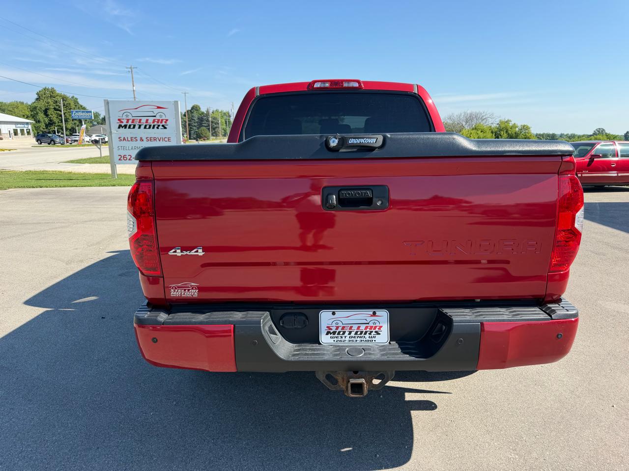 Toyota Tundra 4WD Truck CrewMax 5.7L FFV V8 6-Spd AT Platinum (Natl) 2014