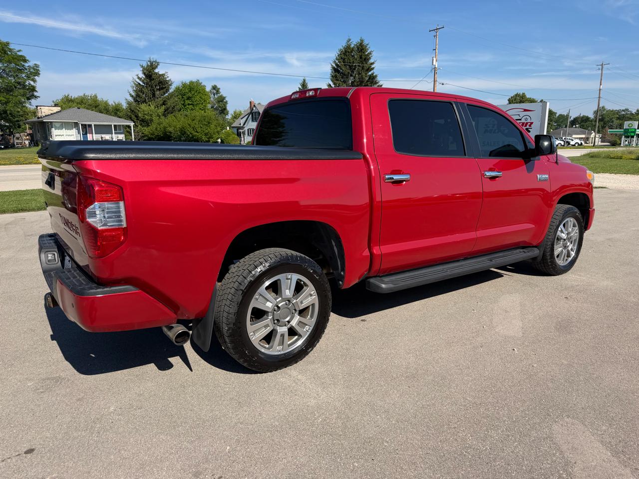 Toyota Tundra 4WD Truck CrewMax 5.7L FFV V8 6-Spd AT Platinum (Natl) 2014