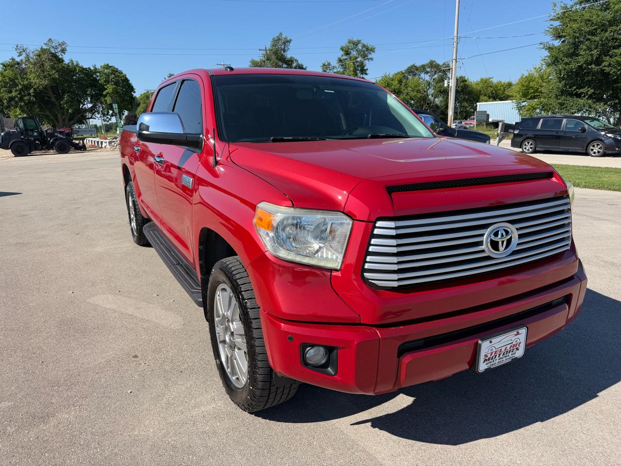 Toyota Tundra 4WD Truck CrewMax 5.7L FFV V8 6-Spd AT Platinum (Natl) 2014