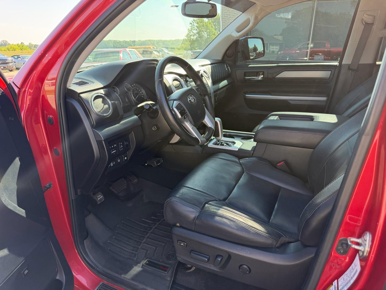 Toyota Tundra 4WD Truck CrewMax 5.7L FFV V8 6-Spd AT Platinum (Natl) 2014