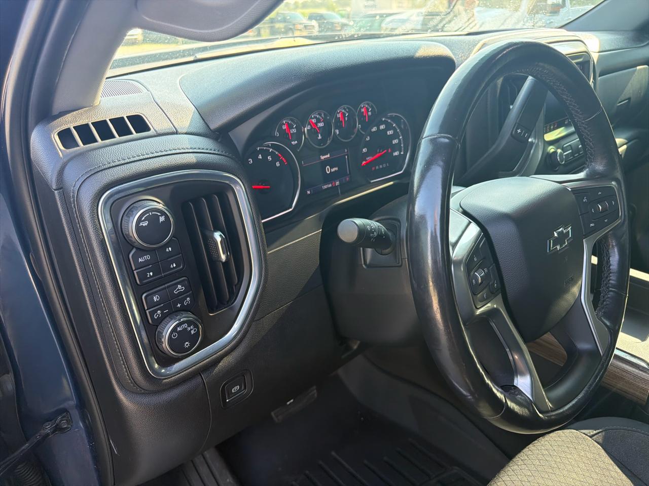 Chevrolet Silverado 1500 4WD Crew Cab 147" RST 2019