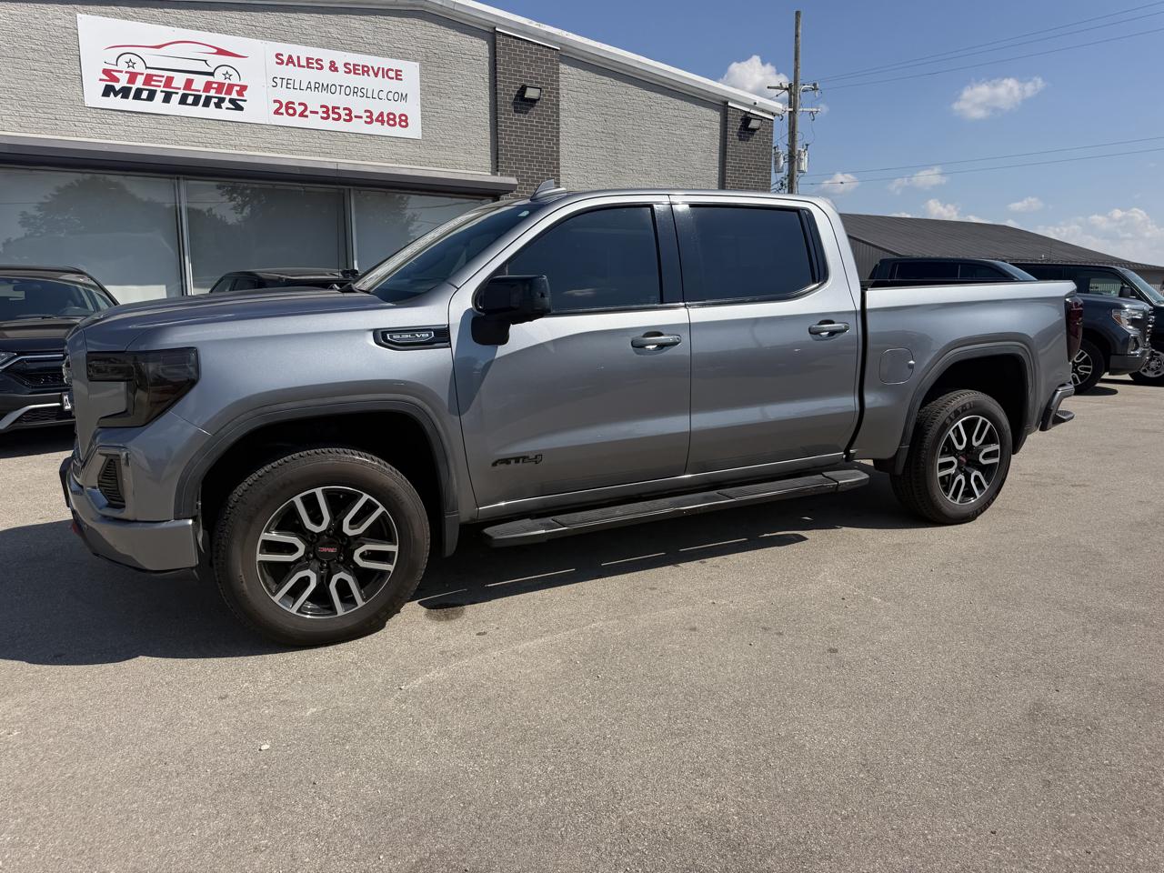 GMC Sierra 1500 4WD Crew Cab 147" AT4 2019