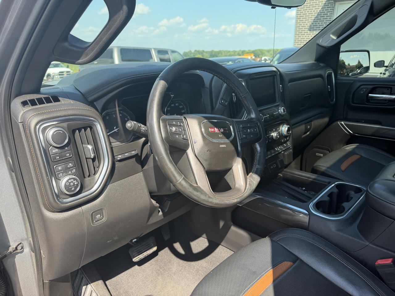 GMC Sierra 1500 4WD Crew Cab 147" AT4 2019