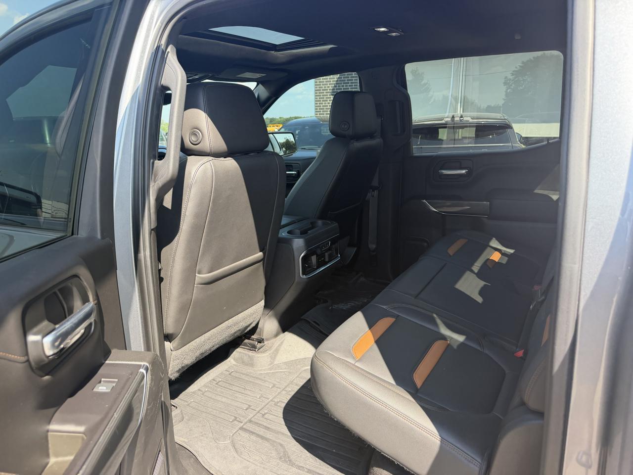 GMC Sierra 1500 4WD Crew Cab 147" AT4 2019